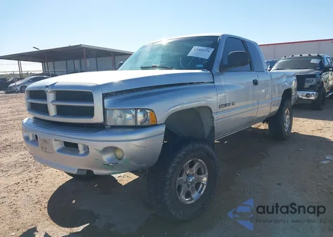 2001 Dodge Ram 1500 St из США, поврежденный, VIN 3B7HF13Z51G750296